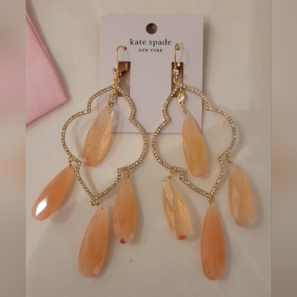 NWT 🔶️Lantern Gems Chandelier Earings - Picture 3 of 6